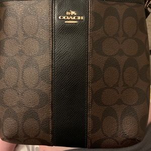 Cross body coach purse